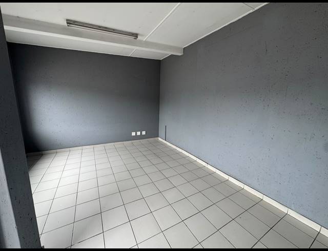 384M² WAREHOUSE TO LET IN PRETORIA INDUSTRIAL